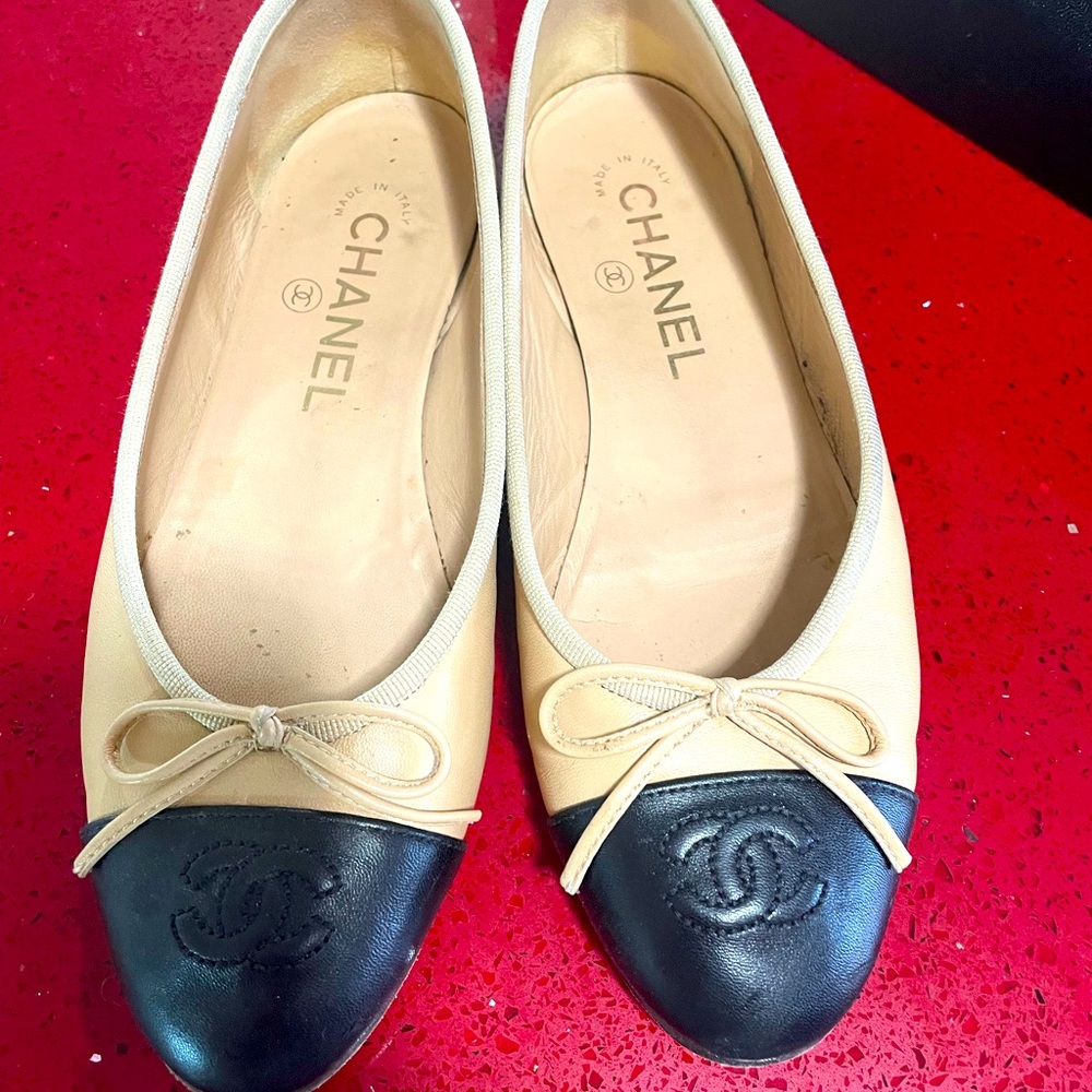 Chanel ballerinas